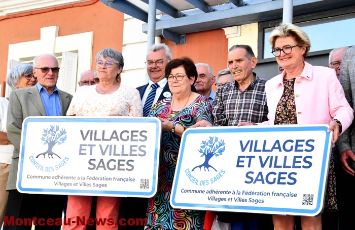 Remise des panneaux à Montceau-Les-Mines et Charnay-Les-Mâcon